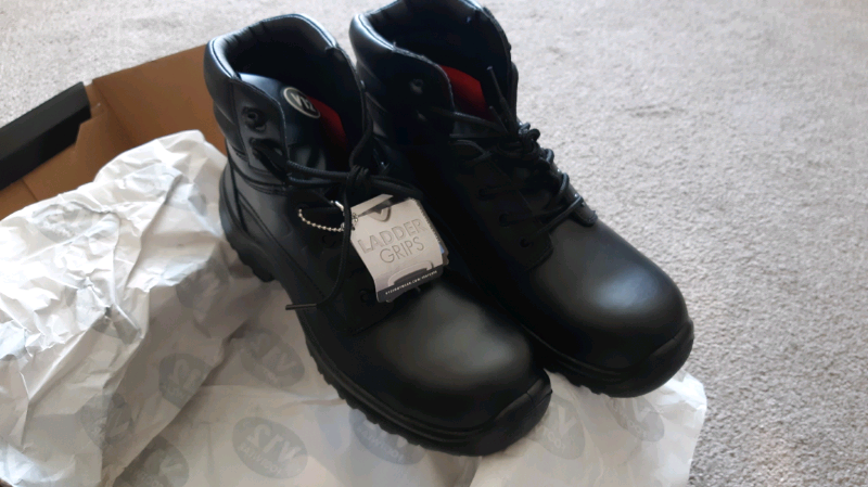 v12 otter safety boot
